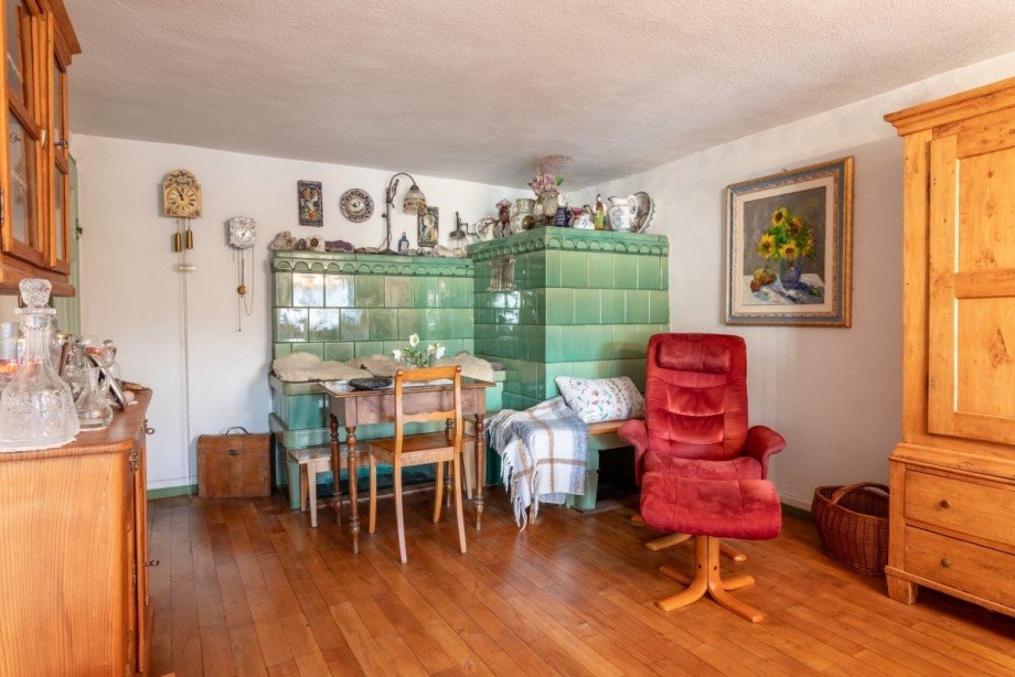 Wohnzimmer mit Kachelkunst Reihenmittelhaus Wut�schingen