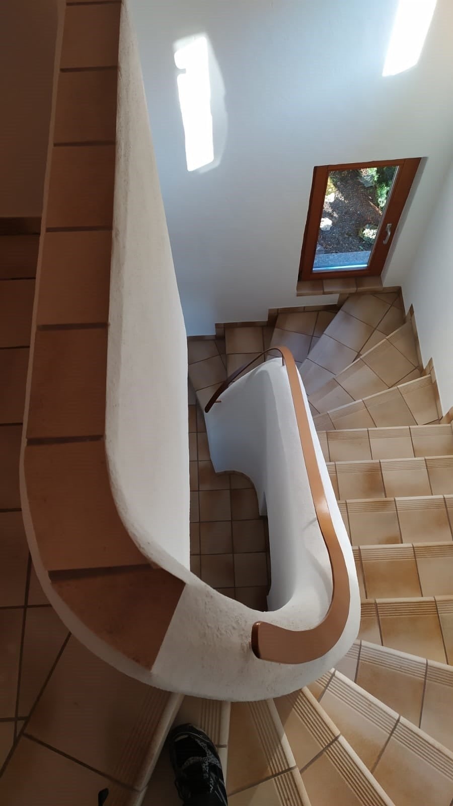 Treppenaufgang Dachgeschosswohnung K�ssaberg