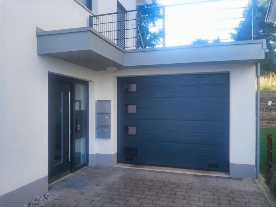 UG-Hauseingang + Garage Erdgeschosswohnung G�rwihl
