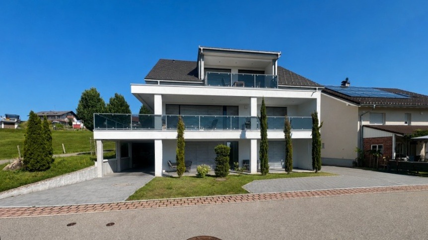 Hausansicht S�dseite Erdgeschosswohnung G�rwihl
