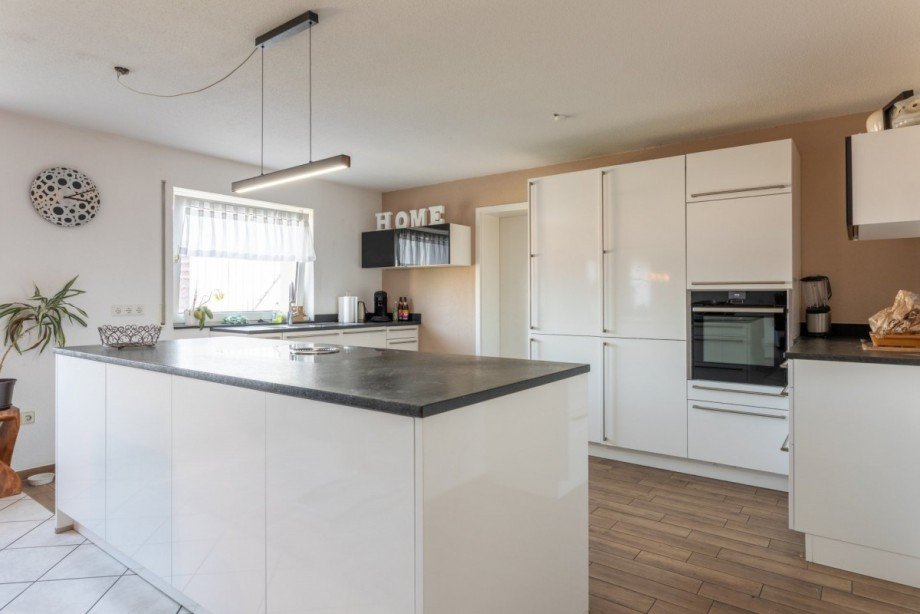 neue Einbauk�che Mehrfamilienhaus Hohentengen