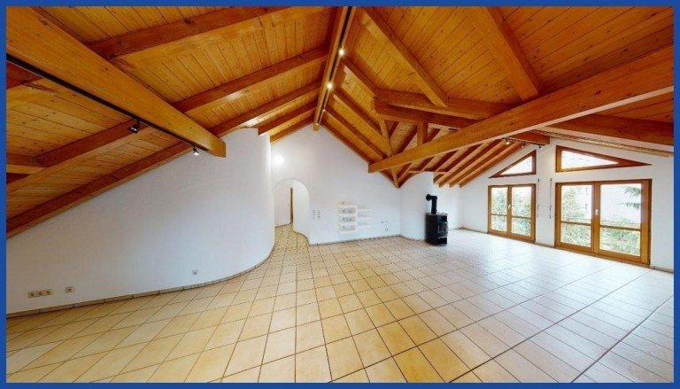 Wohnzimmer mit Kamin K�ssaberg - Kadelburg Dachgeschosswohnung Exclusive 3,5 Zimmer Wohnung: Einzigartig!
