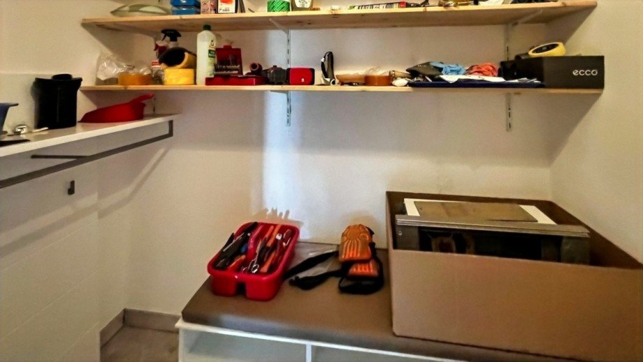Abstellraum Dachgeschosswohnung G�rwihl