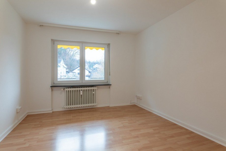 Zimmer OG Mehrfamilienhaus K�ssaberg