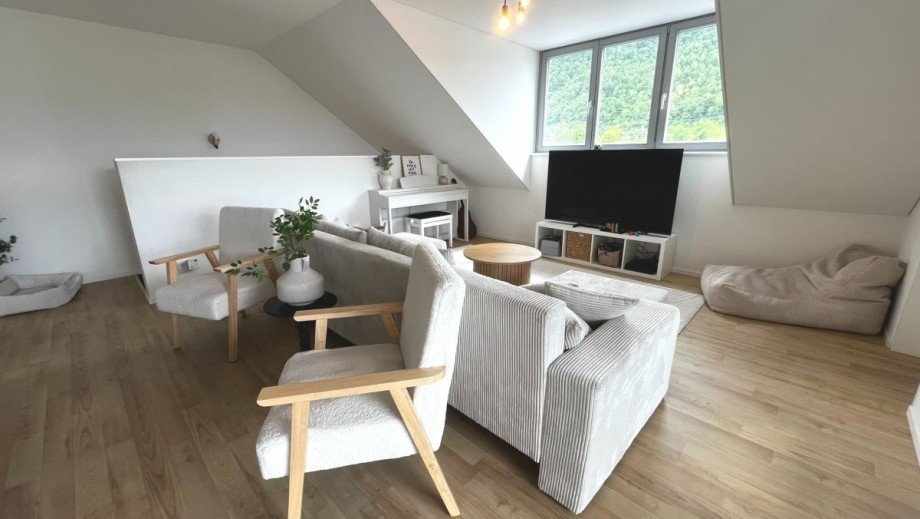 heller zweiter Wohnbereich (2) Maisonettewohnung K�ssaberg