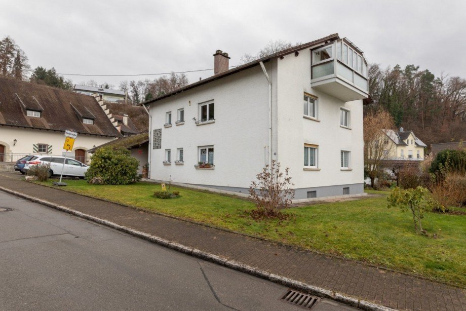 Ansicht Stra�e Mehrfamilienhaus K�ssaberg