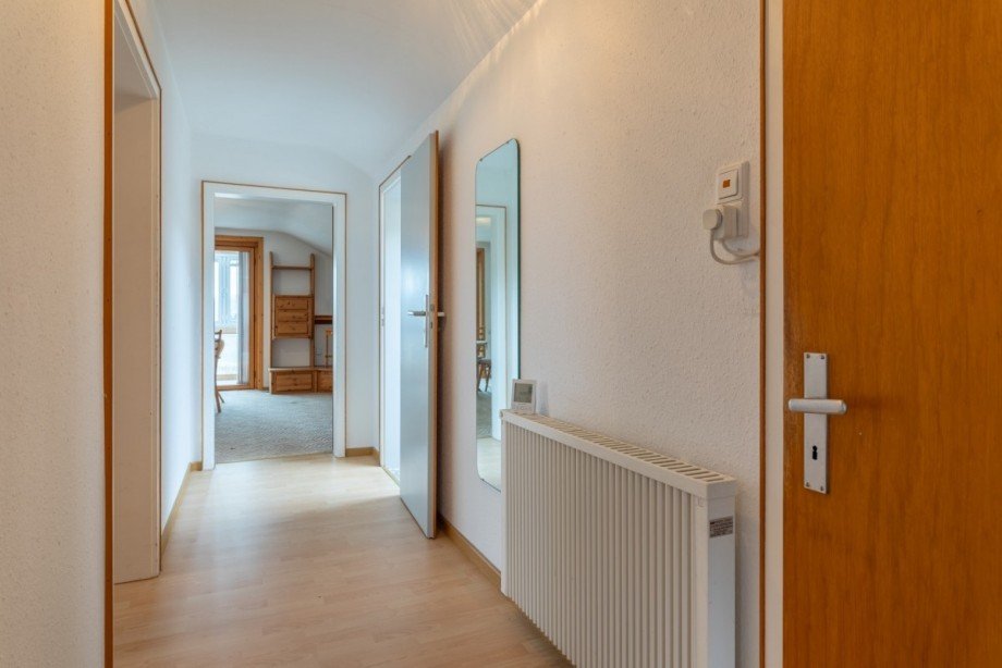 Flur DG Mehrfamilienhaus K�ssaberg