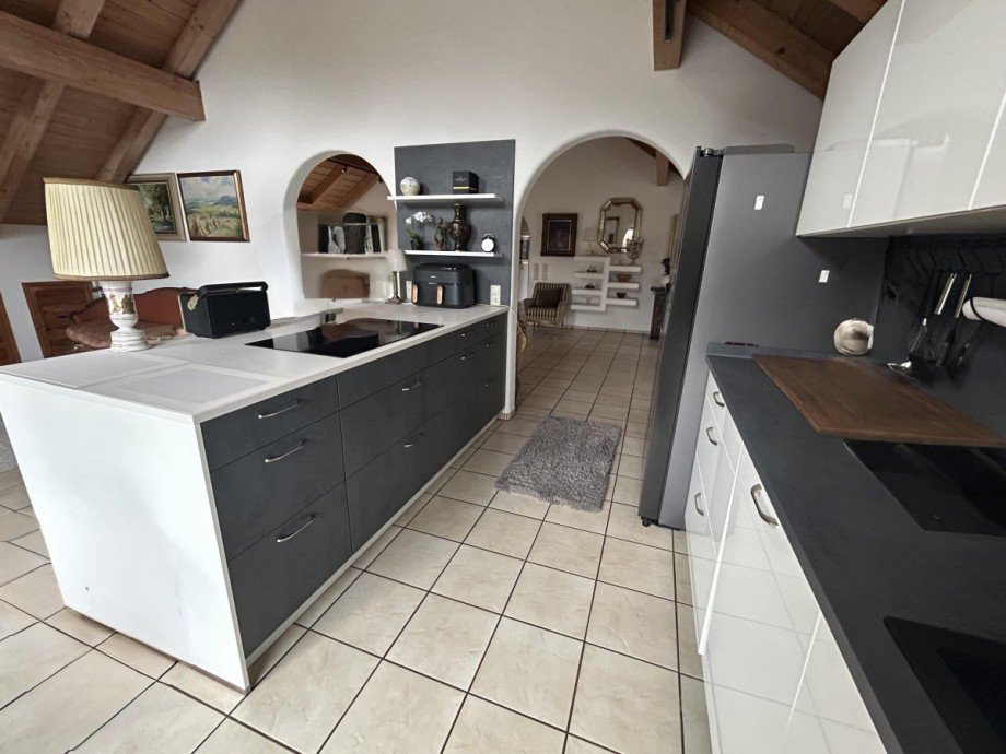 Neue hochwertige K�che Dachgeschosswohnung K�ssaberg