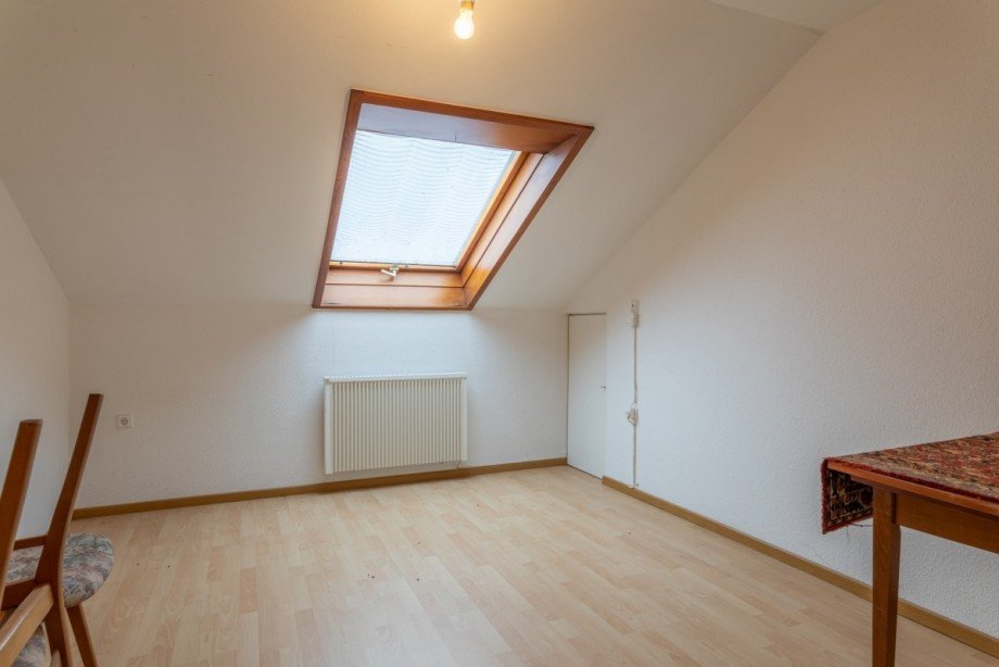 Zimmer DG Mehrfamilienhaus K�ssaberg