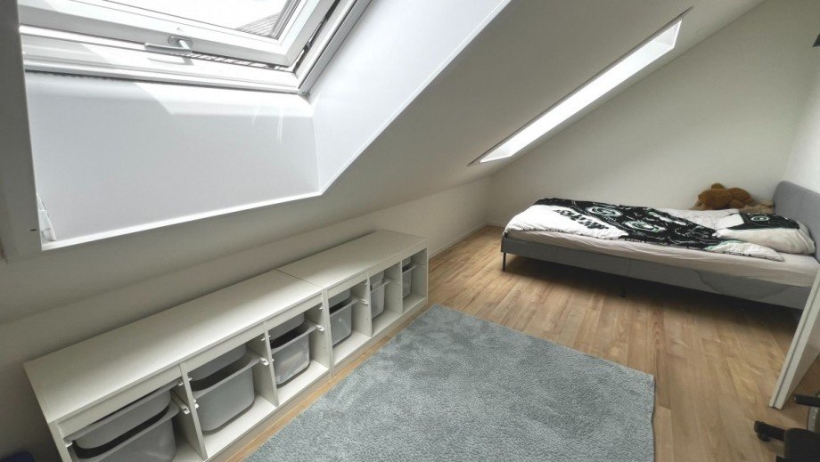 praktisches Arbeits -oder Kinderzimmer Maisonettewohnung K�ssaberg