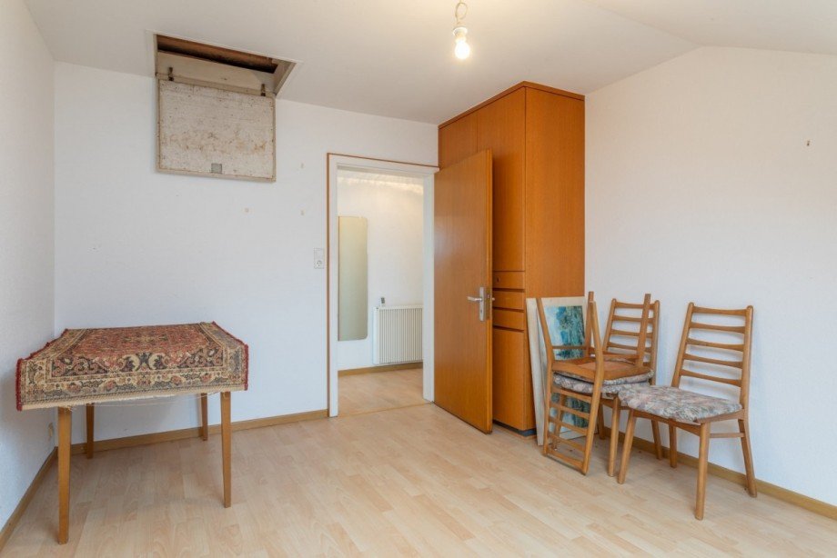 Zimmer DG Mehrfamilienhaus K�ssaberg