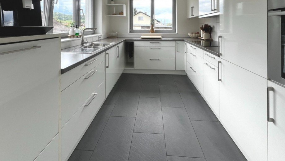 moderne Einbauk�che mit Elektroger�ten Maisonettewohnung K�ssaberg