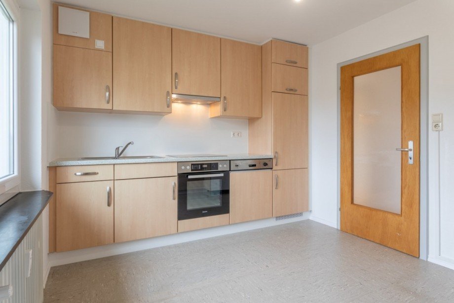 K�che mit Einbauk�che OG Mehrfamilienhaus K�ssaberg