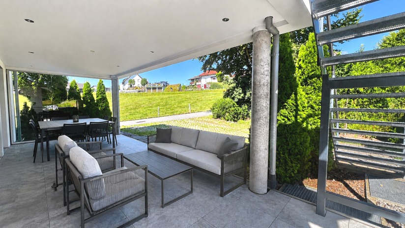 gro�z�gige Terrasse (Nordseite) Erdgeschosswohnung G�rwihl