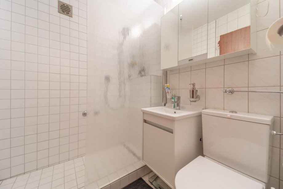 Bad mit Walk in Dusche Etagenwohnung Wut�schingen