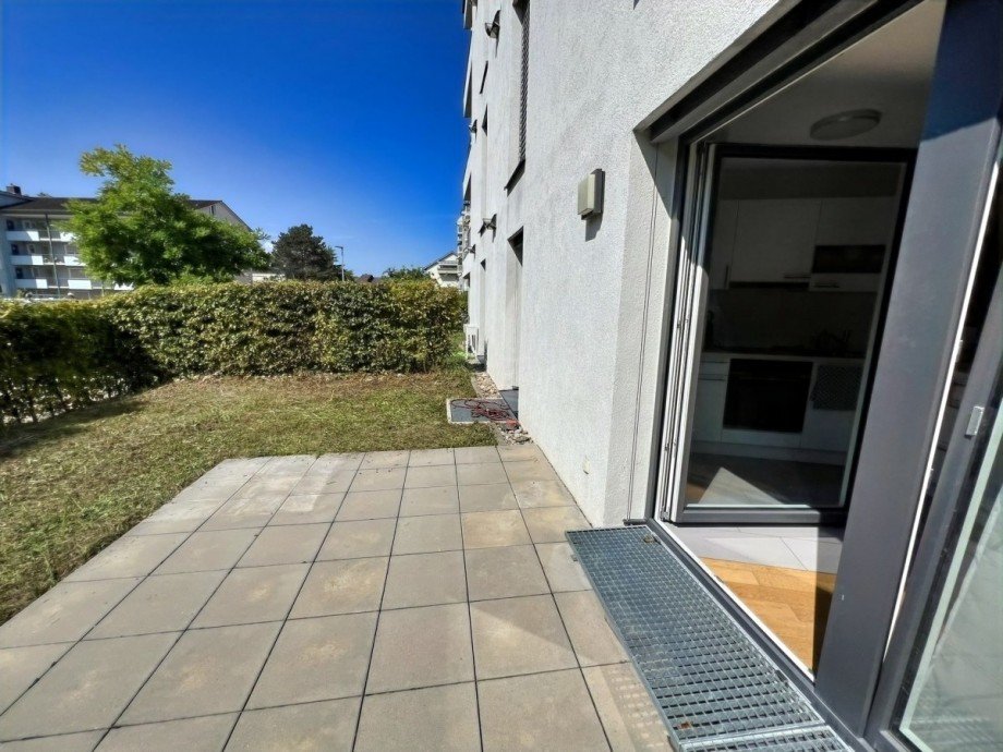 Terrasse Seitenansicht Erdgeschosswohnung Lauchringen
