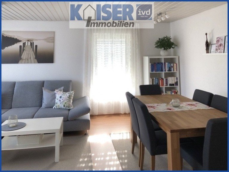 Wohn - und Essbereich Albbruck Dachgeschosswohnung Helle 2,5 Zi.- Dachgeschoss-Wohnung in Albbruck